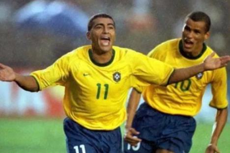 仅令球迷振 仅令球迷振